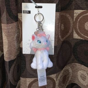 AUTHENTIC DISNEY MERCHANDISE Disney Parks The Aristocats Marie Plush Bag Charm